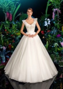 Lush wedding dress from Kookla