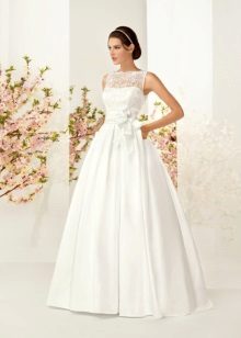 Wedding dress with lace bodice