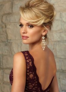 Makeup for eggplant dress