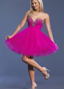 Blonde in fuchsia dress