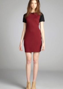 Light shoes for a wine-colored dress