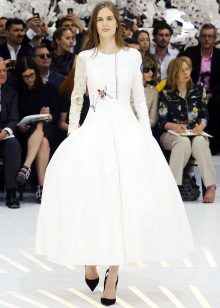 Chanel Sleeveless Wedding Dress