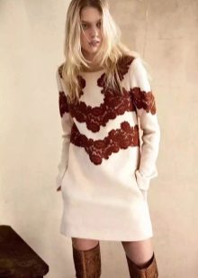 Short beige knit dress