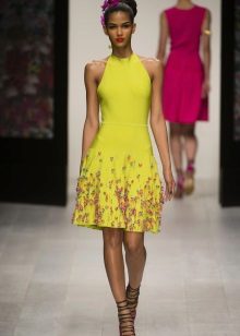 Color dress short with an American armhole