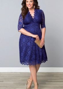 Dark-colored dresses for a figure with a bulging tummy