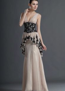 Long dress with elements hiding the belly