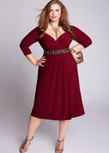 Dress for a full girl hiding her belly