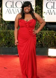 Red dress for overweight women with dark skin