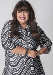 Dress with a picture for a full short woman