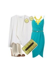 A dress of the color of sea wave and light accessories to it