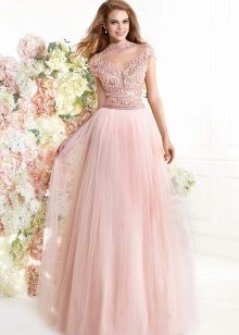 Weiches Pfirsichbodenkleid