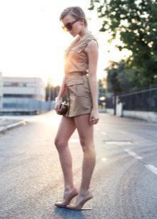 Short safari dress and accessories