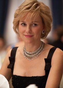 Chanel-style diamond necklace