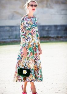 Dress in a flower with long sleeves for every day