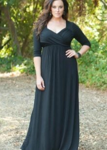 Long dress made of thick knitwear for full