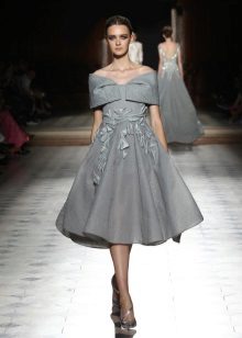 Dress in the style of a new bow gray