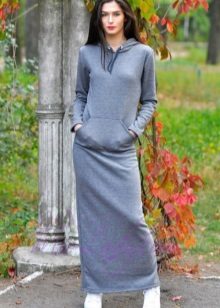 Sports dress with a pocket on the floor