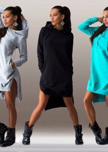 Sports dress with a slit