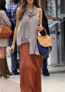 Terracotta dress in combination with accessories of various colors