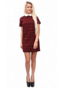 Vestit curt de xec vermell amb coll blanc