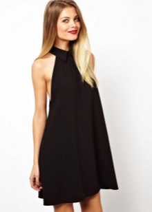 Dress with an open armhole with an open back