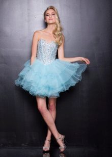 Robe courte bleue avec un corset