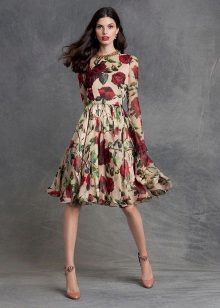 Stilettos for a dress with roses