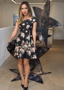 Printed dress with many small roses