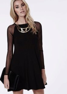 Decoration for dress with raglan sleeve