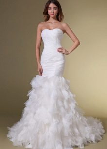 Godet wedding dress with frill