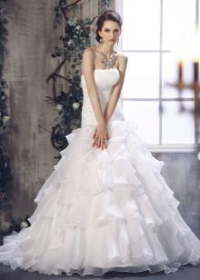 Wedding dress with frill