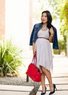 Mga accessory para sa isang linya ng damit