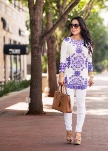 Dress tunic with sandals