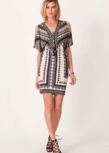 Tunic dress for a walk