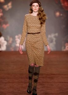 Dress sheath style styled closed