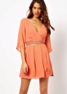 Tunic-like dress with belt for women with an hourglass