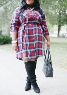 Dress in a red plaid shirt for overweight women in combination with boots