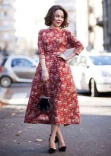 Hairstyle for a dress in the style of a new bow