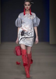 Spring dress with puff sleeve