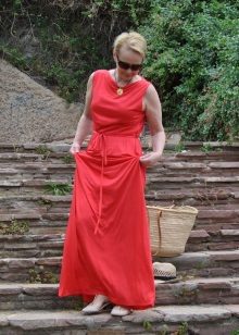 Summer dress for women 50 years in the floor
