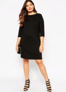 Autumn dress for the full