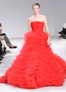 Strapless dress magnificent red