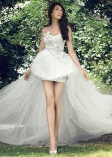 Strapless short wedding dress with a train