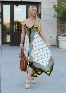 do-it-yourself example of a dress from Pavloposad shawls