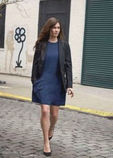 Elbise için ceket ve pompalar