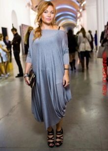 Topuklu sandaletli elbise çantası