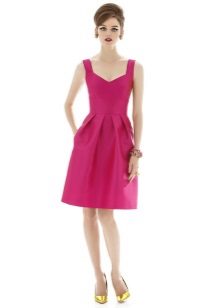 Strapless dress with bell skirt