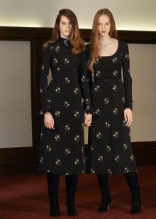 Woolen dress with a tight sleeve