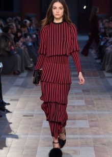 Woolen dress with frill