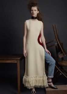 Warm dress warm to the floor